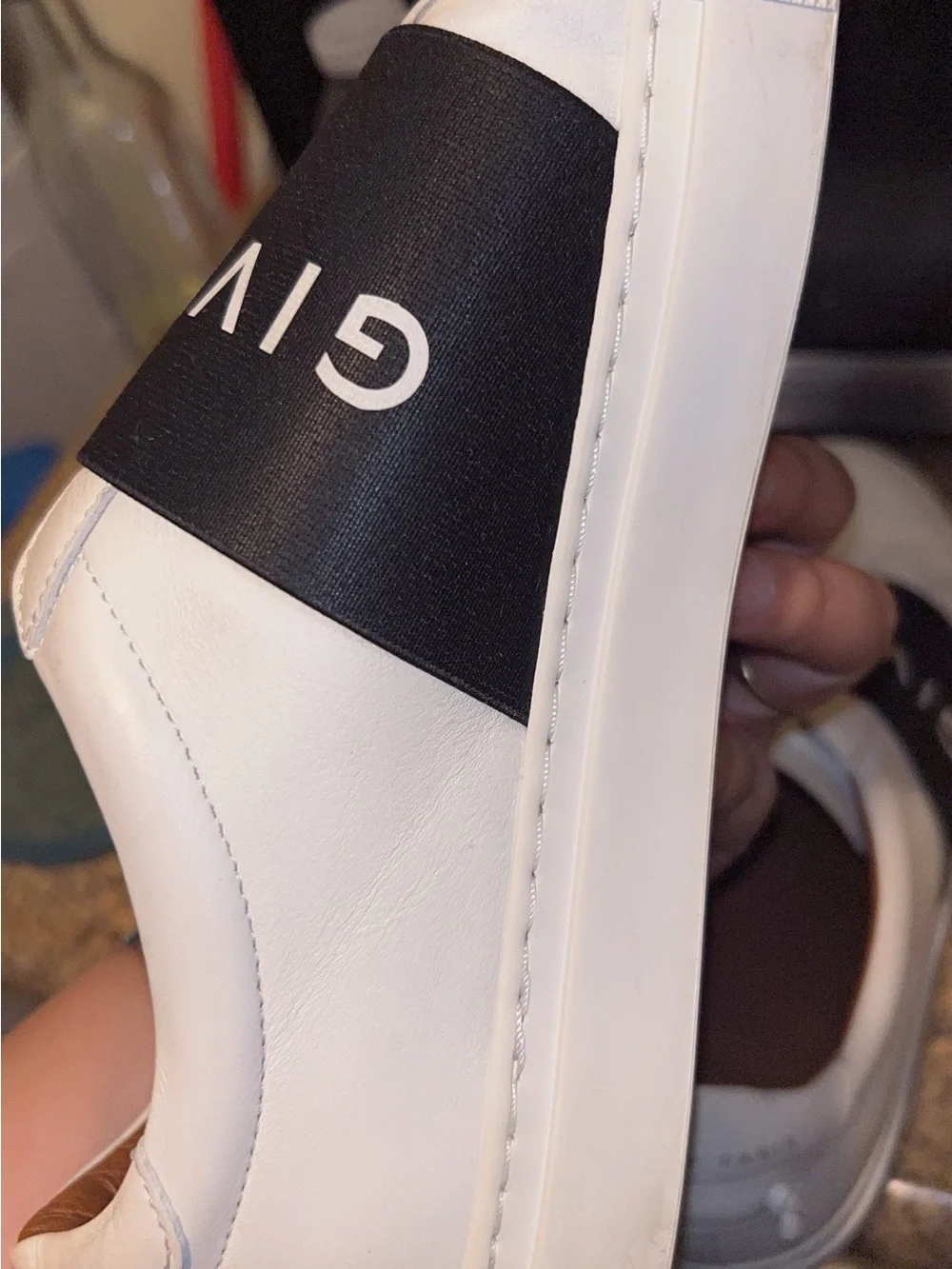 N/A highlights white